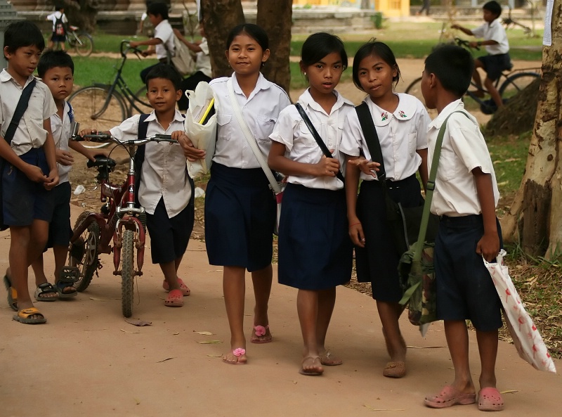 Phnom Penh School Kids - ID: 10455755 © Susan Gendron