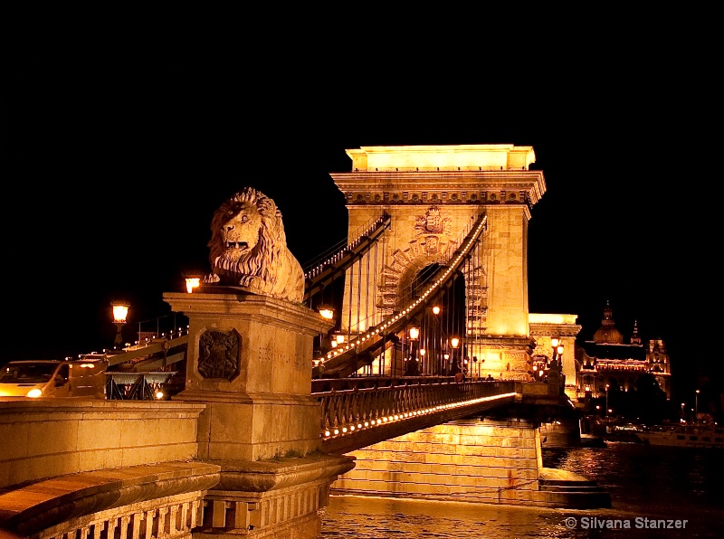 Széchényi Chain Bridge, Budapest