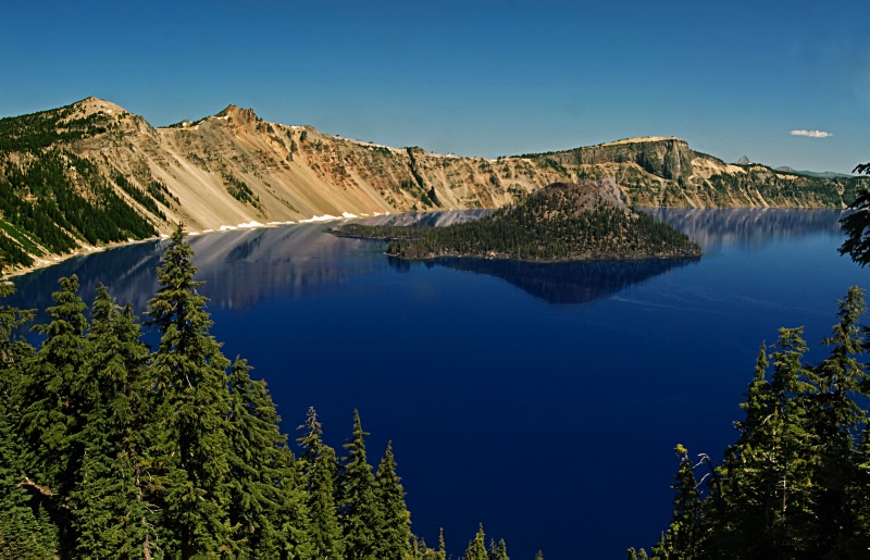 True Blue - Crater Lake - ID: 10540616 © Clyde Smith