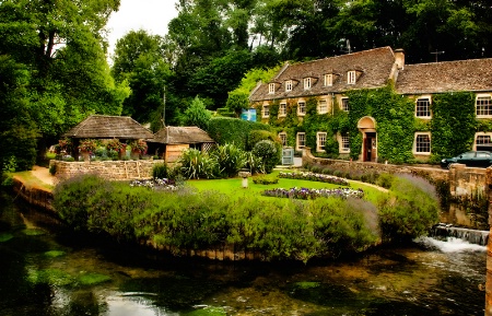The Swan Inn, The Cotswolds, England