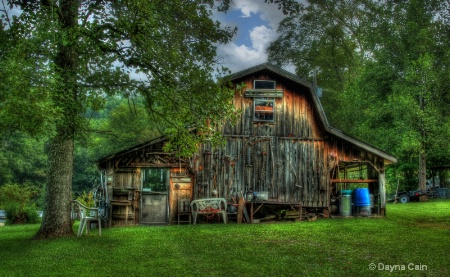 Uncle Leonard's Barn (2)