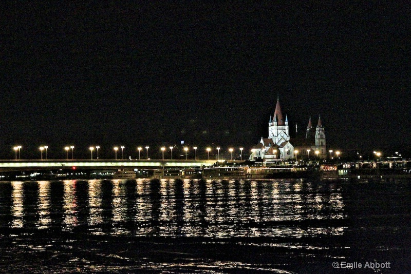 Night lights on Danube Vienna - ID: 10645871 © Emile Abbott