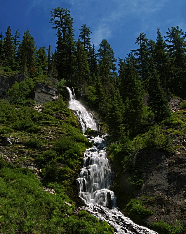 Vidae Falls - Crater Lake NP - ID: 10680362 © Clyde Smith