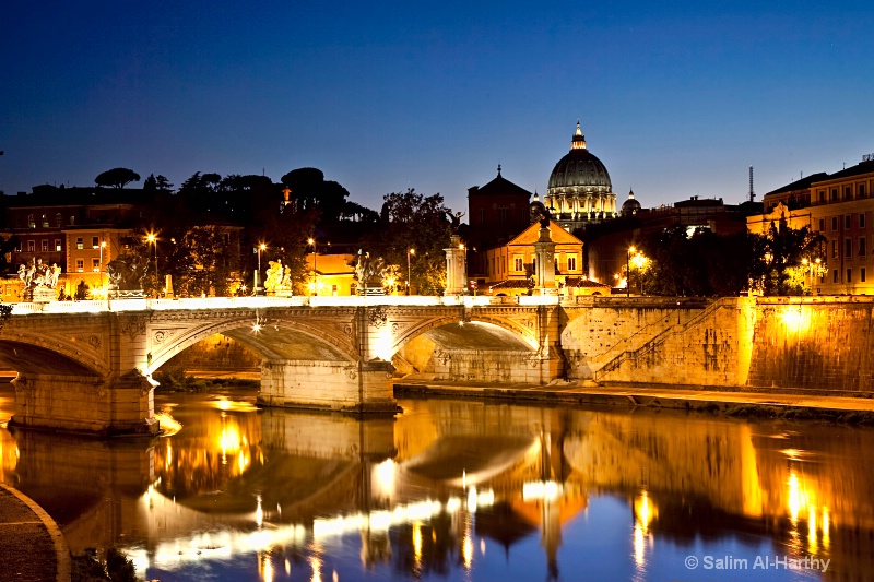 Tibr River - Rome Italy