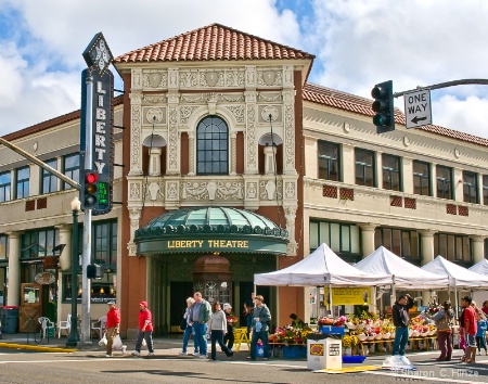 Astoria's Liberty Theatre and Sunday Market