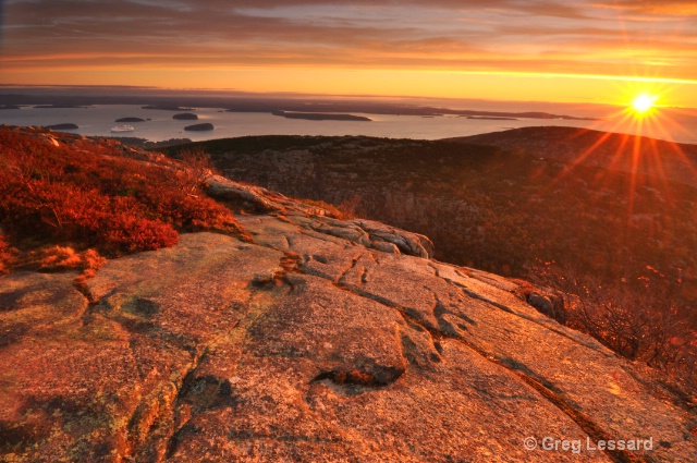 First Rays of Light - ID: 10970974 © Greg Lessard