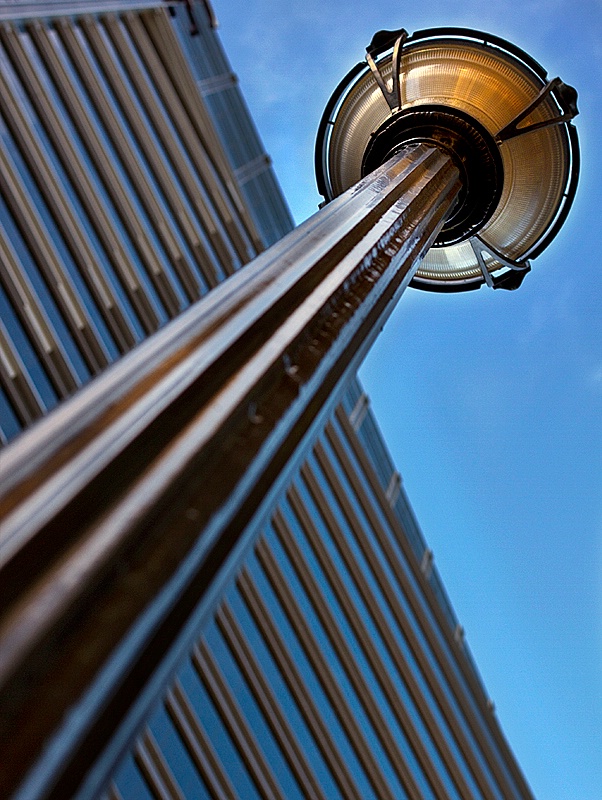 Looking up a street lamp
