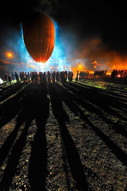 Fire Balloons Festival - ID: 11208295 © Kyaw Kyaw Winn
