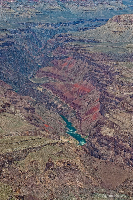 the winding colorado river - ID: 11213961 © Annie Katz