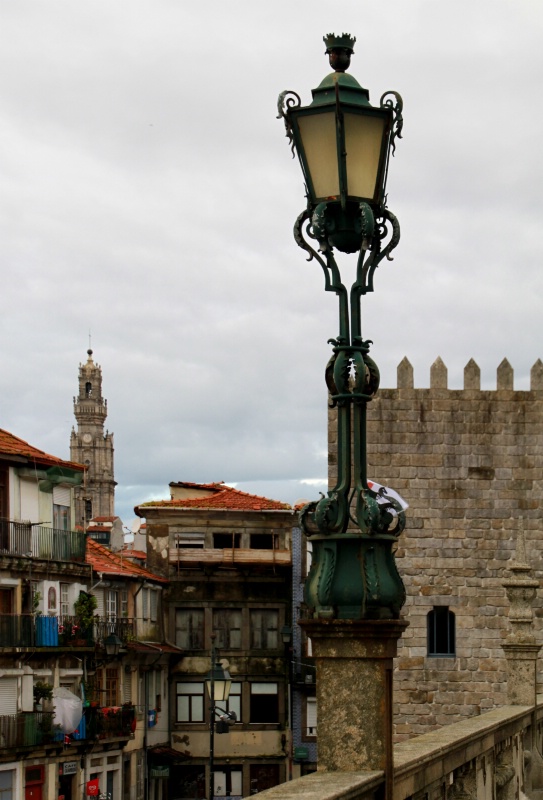 Porto: a lamp etc