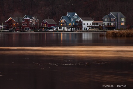 Houses along the Housatonic River