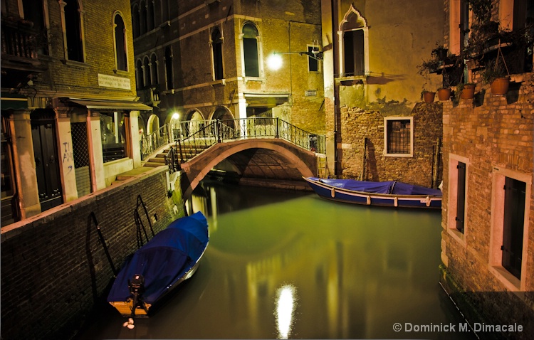 CANAL PARKING - ID: 11497787 © Dominick M. Dimacale