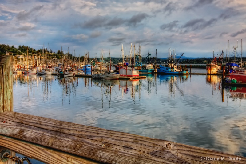 yaquina bay boats