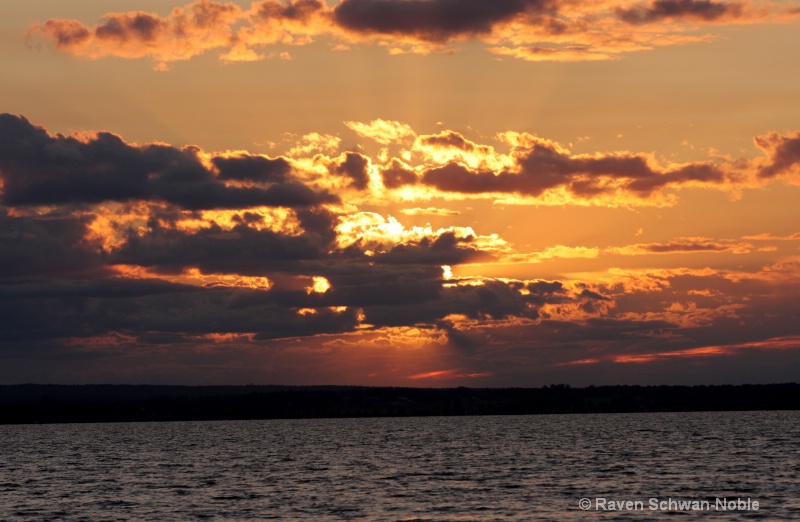 Sunset on Lake Champlain - ID: 11525626 © Raven Schwan-Noble