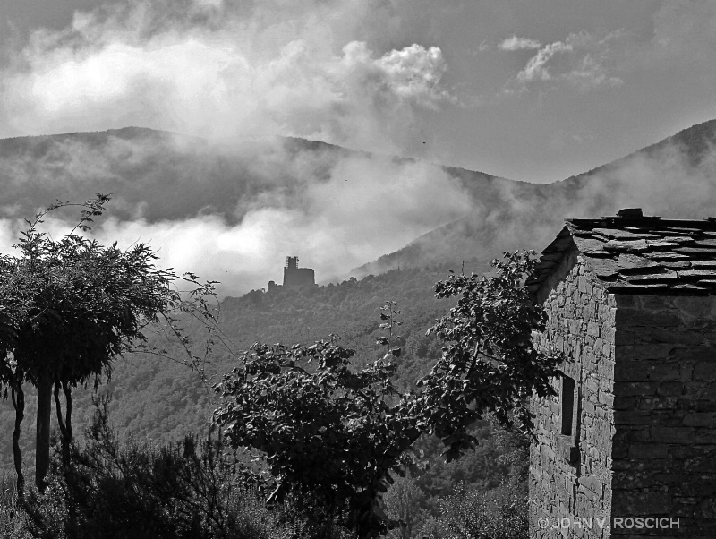 CASTLE IN THE CLOUD - ID: 11588736 © John V. Roscich