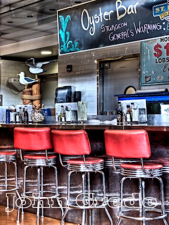 oyster bar - ID: 11641317 © John R. Grede