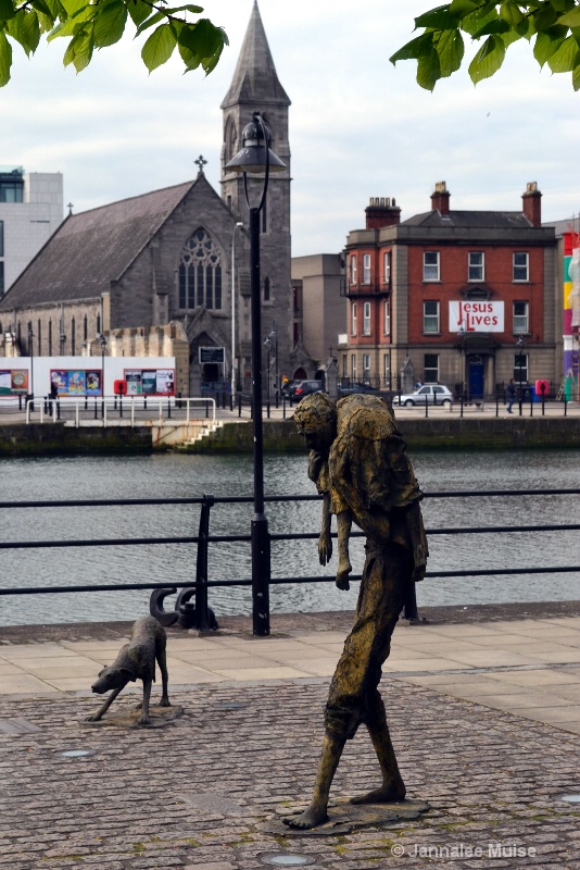 Famine Memorial, Dublin - ID: 11652599 © Jannalee Muise