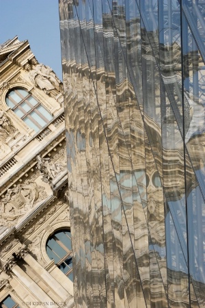 Louvre reflected