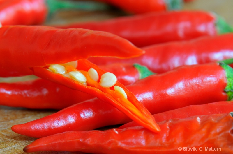 food series : hot chili pepper jaws - ID: 11695928 © Sibylle G. Mattern