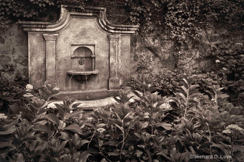 Fountain in Antigua, Guatemala