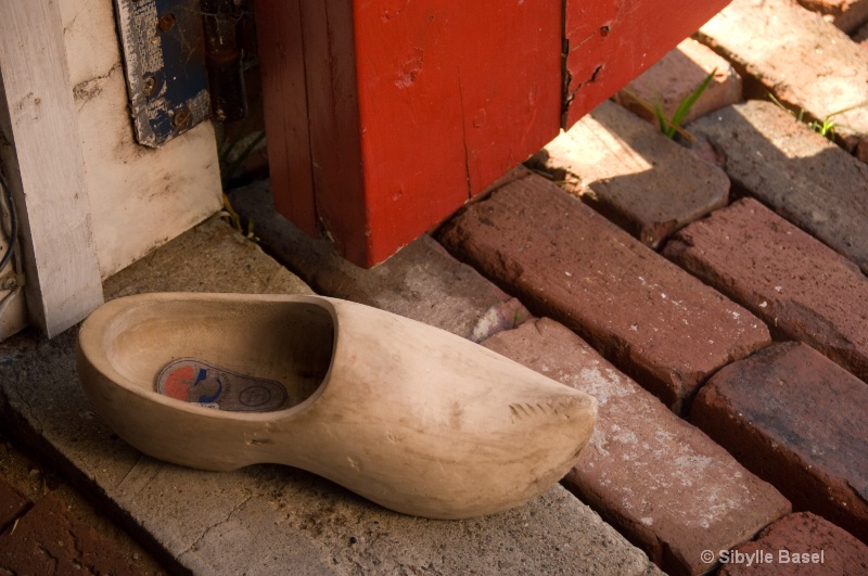 Wooden Shoes - ID: 11752273 © Sibylle Basel