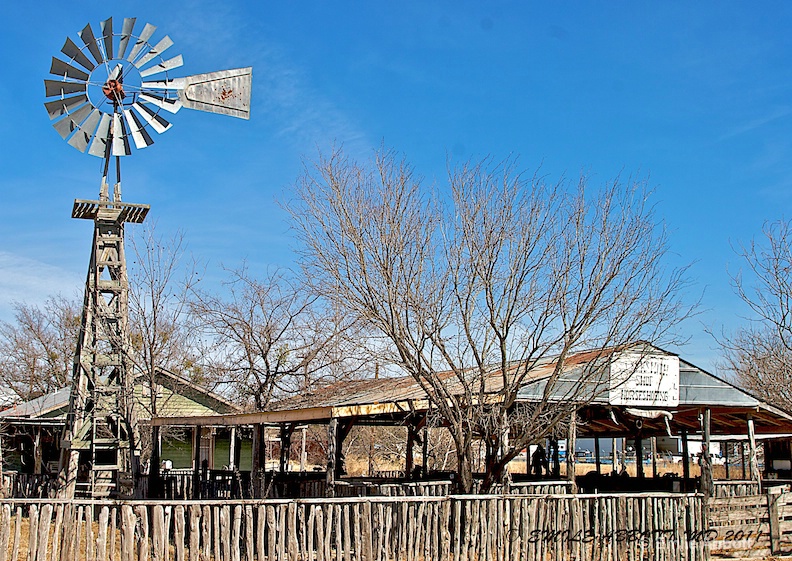 Sonora, Texas Windmill - ID: 11775672 © Emile Abbott