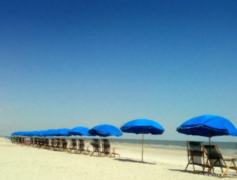 Day at the Beach - ID: 11778761 © Wanda Judd