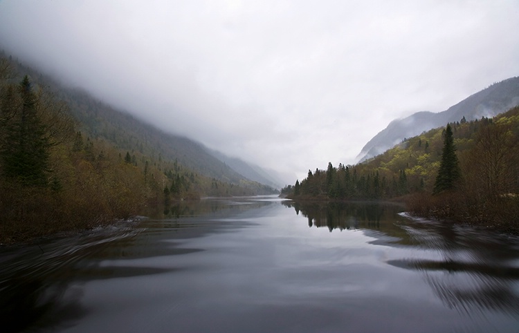 High water. Jacques Cartier river in spring.