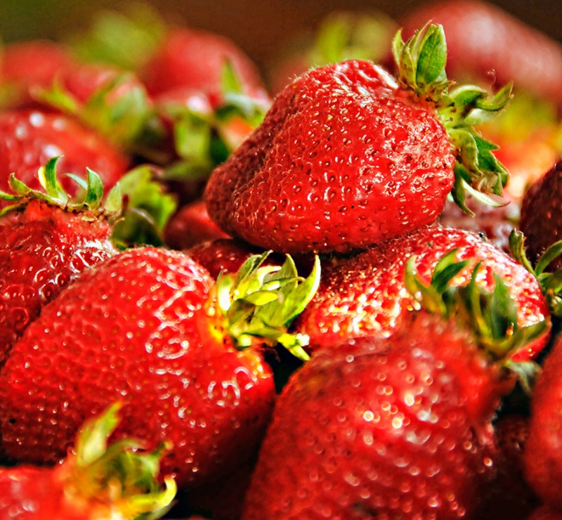 Organic Strawberries@@Only Natural
