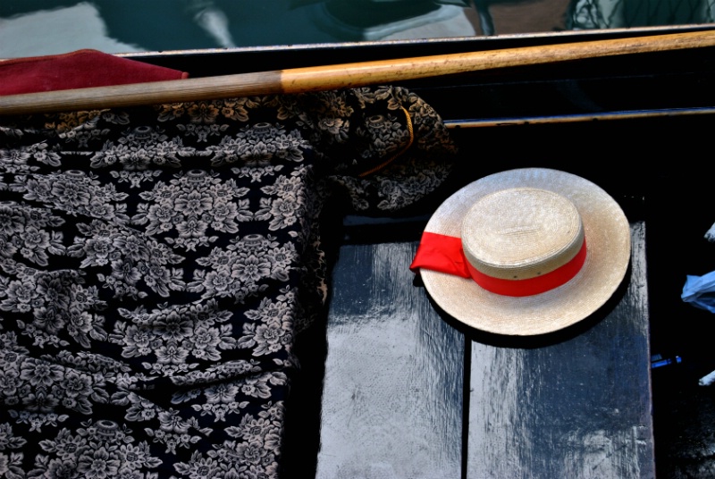 Gondolier's hat