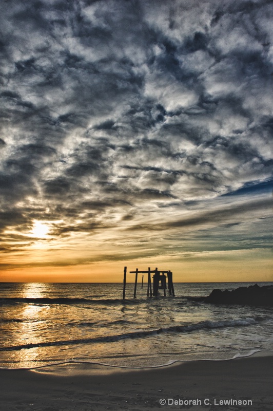 Ocean City Sunrise - ID: 11852560 © Deborah C. Lewinson
