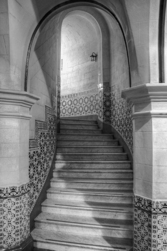 Stairs - ID: 11901241 © Tomás Widow
