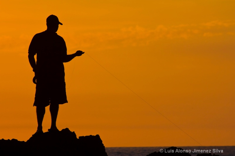 silueta del pescador (fisherman silhouette)