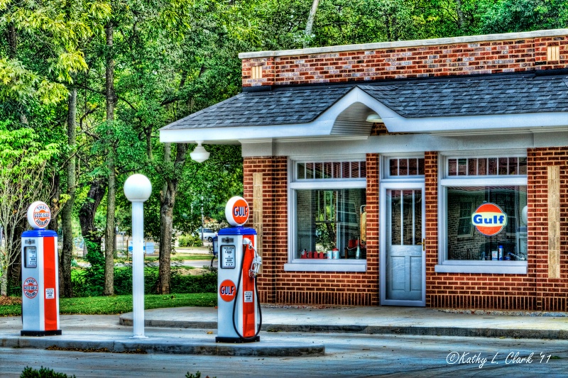 1940s Gulf Service Station in Athens Alabama