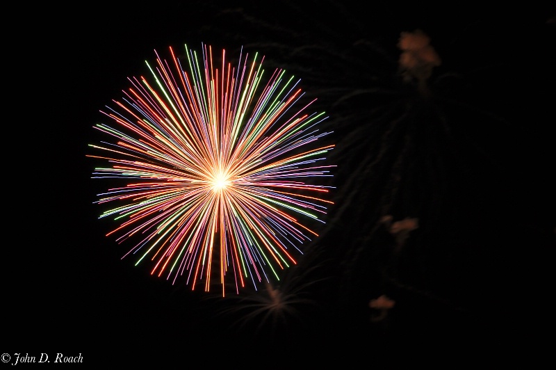 2011 july 4 fireworks  1 - ID: 11940390 © John D. Roach