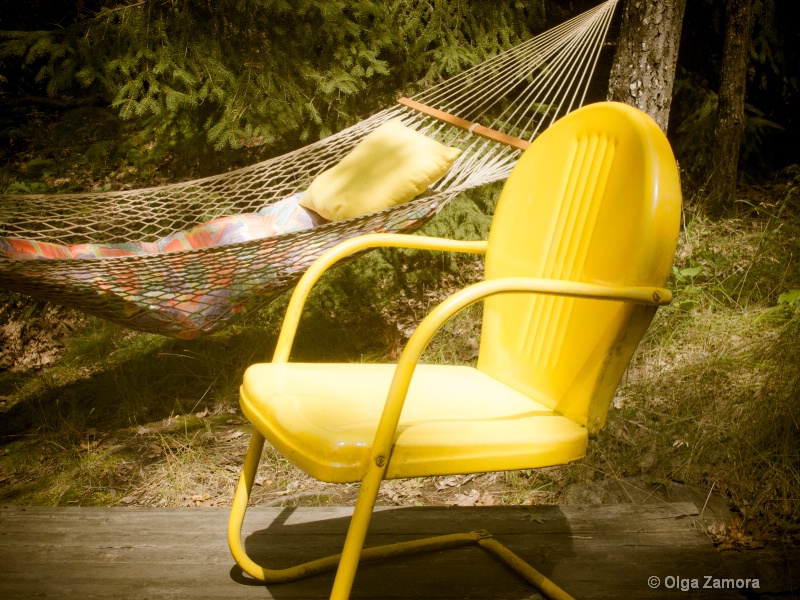 The Yellow Chair - ID: 12084809 © Olga Zamora