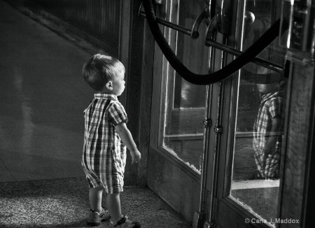 hayden' s 1st look at a train b& w 
