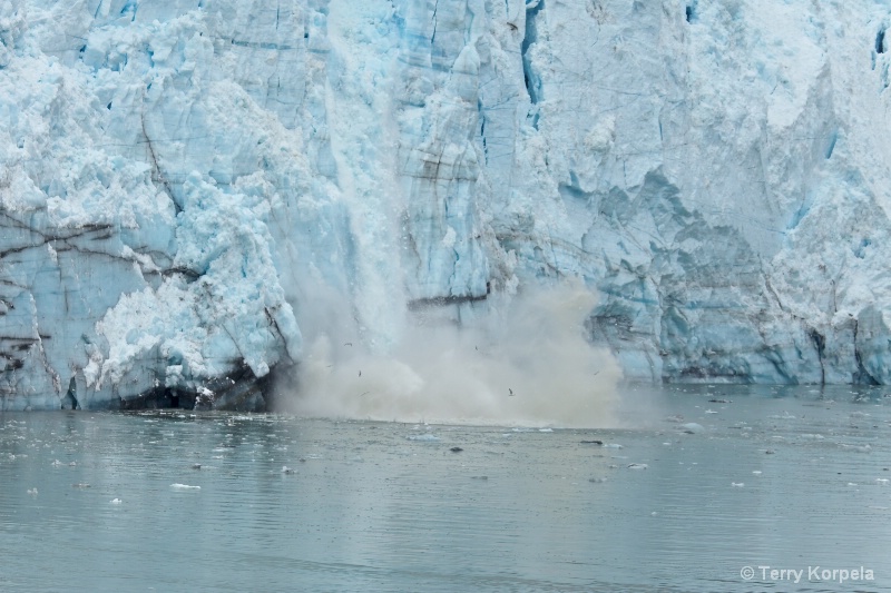 glacier calving - ID: 12117909 © Terry Korpela