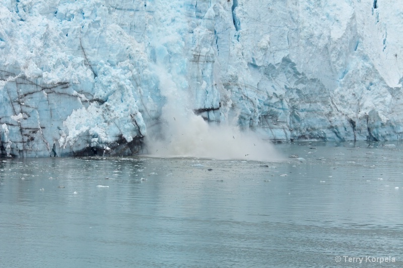 glacier calving - ID: 12117912 © Terry Korpela