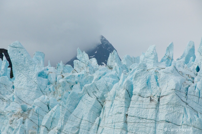 Iceberg at Glacier Bay National Park in Alaska - ID: 12120784 © Larry Heyert
