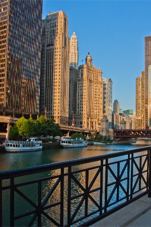 Chicago River sunrise