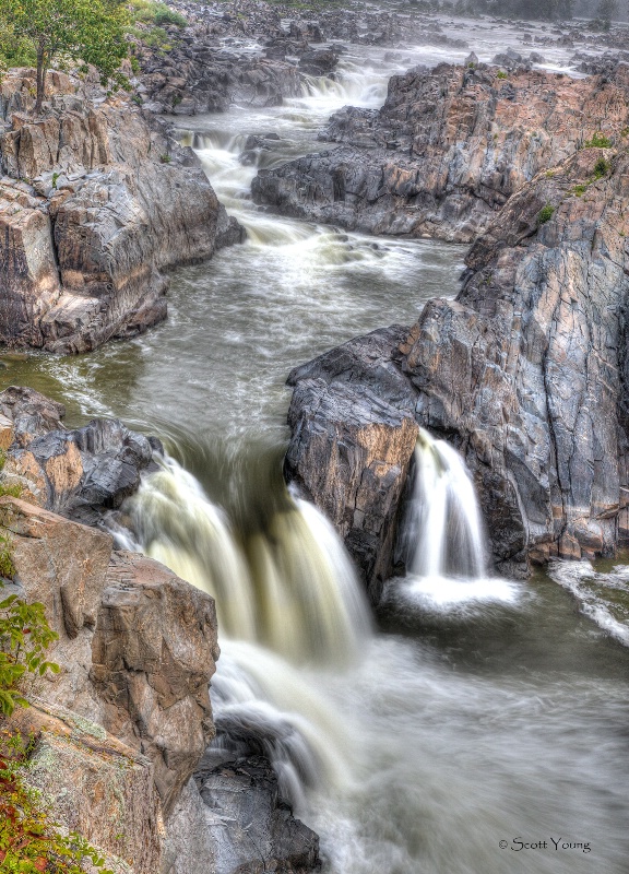 Great Falls; Fairfax, Va - ID: 12182691 © Richard S. Young