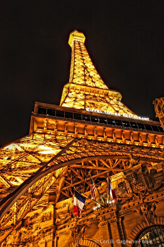 Lighting up the Eiffel Tower