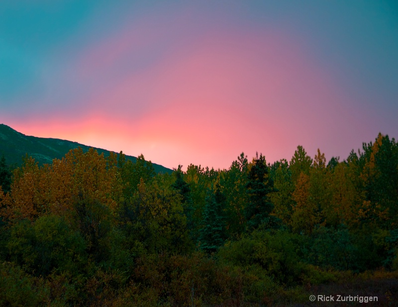 Northern Light Sunset - ID: 12202371 © Rick Zurbriggen