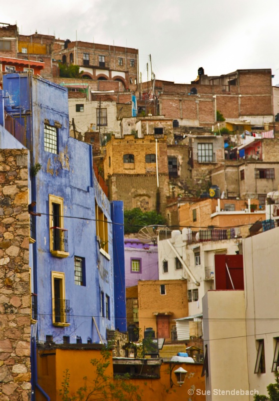 Hillside Homes, Guanajuato, Mexico - ID: 12214884 © Sue P. Stendebach