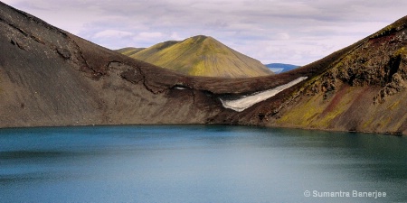 exquisite colours  crater lake iceland
