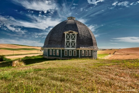 Octagon barn on the Palouse
