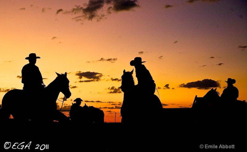 Cowboy Silhouettes at predawn - ID: 12251957 © Emile Abbott