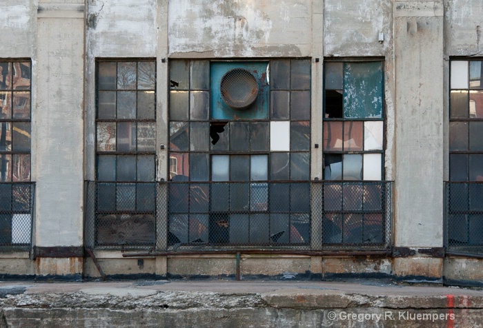 Mosaic Warehouse Window 2758