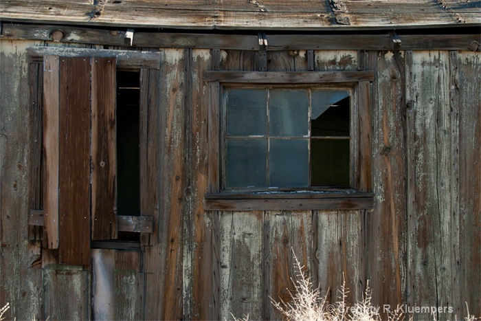 Old Shed Darvin, CA 4562